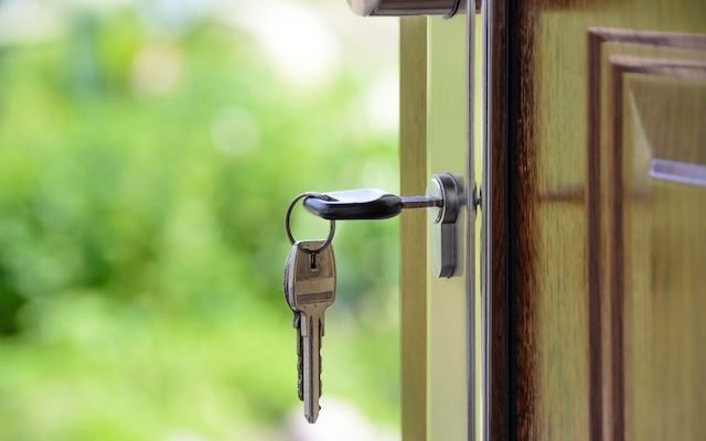 security key in door lock